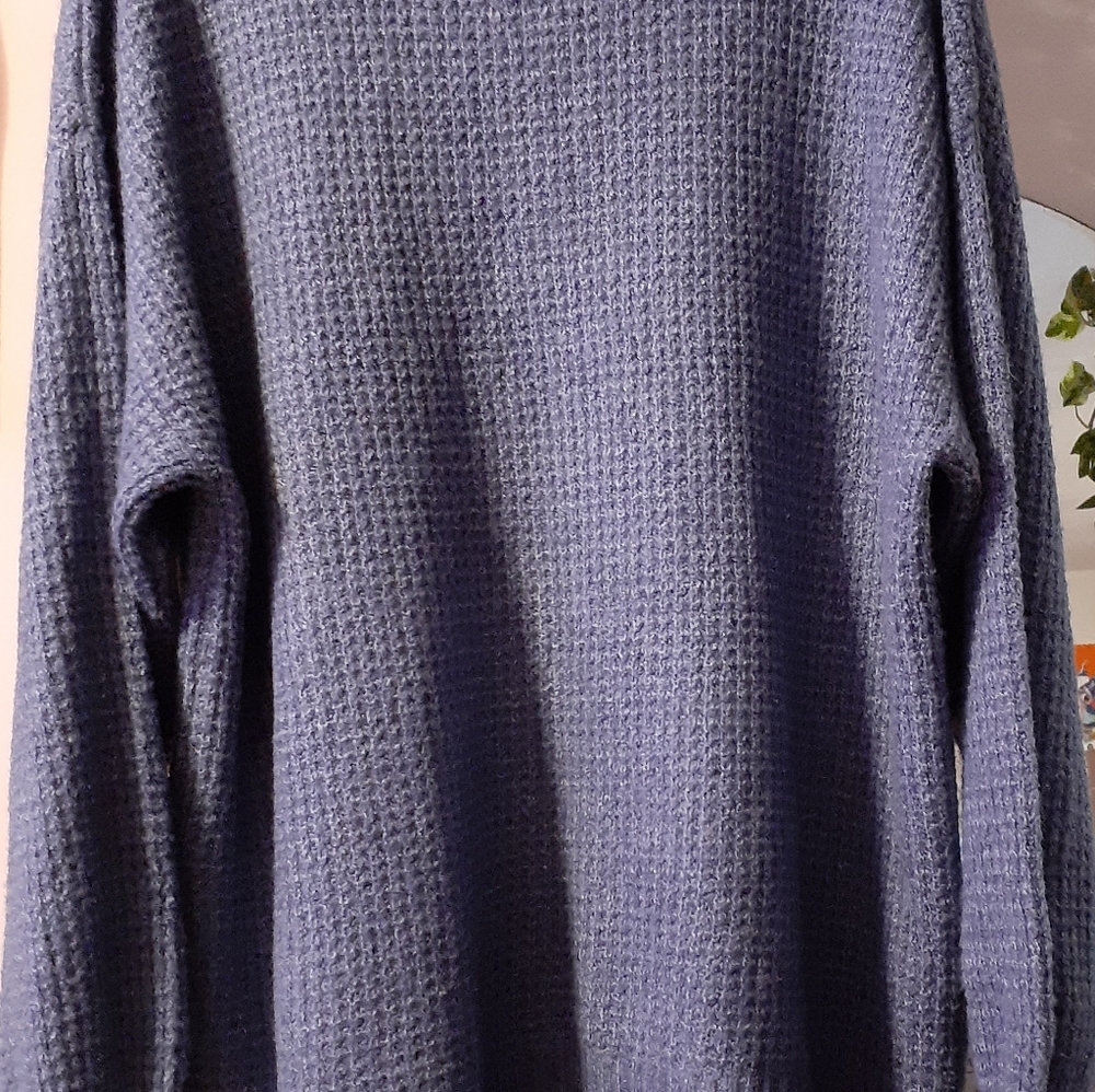 Sweater - Picture 8 of 9